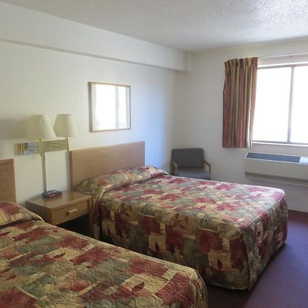 Super 8 By Wyndham Saanichton Victoria Airport Hotel Екстериор снимка