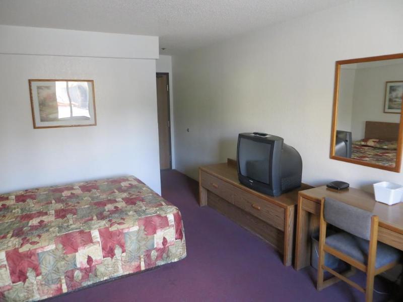 Super 8 By Wyndham Saanichton Victoria Airport Hotel Екстериор снимка