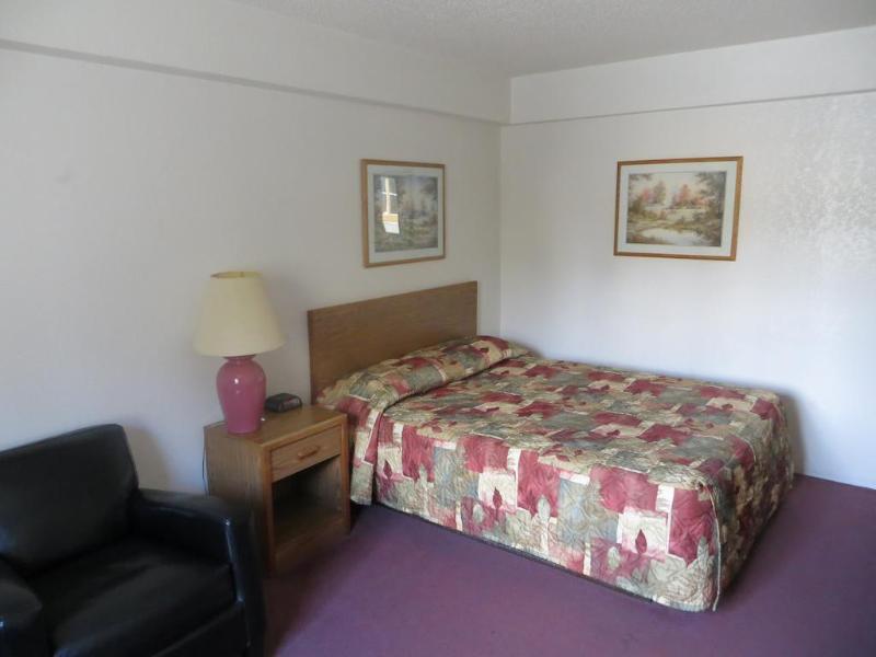 Super 8 By Wyndham Saanichton Victoria Airport Hotel Екстериор снимка