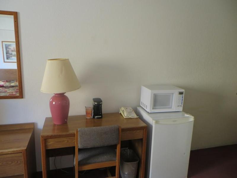 Super 8 By Wyndham Saanichton Victoria Airport Hotel Екстериор снимка
