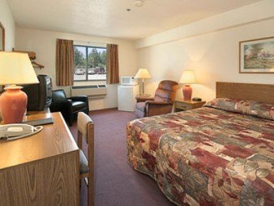 Super 8 By Wyndham Saanichton Victoria Airport Hotel Екстериор снимка